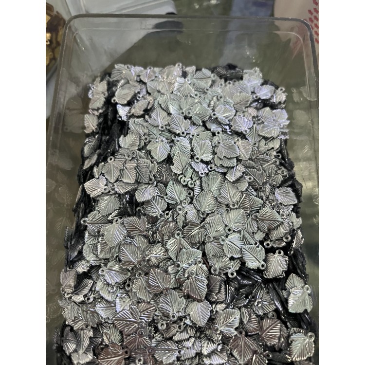 PLASTIK YAPRAK MODEL OYA PULU 30 GRAM GÜMÜŞ