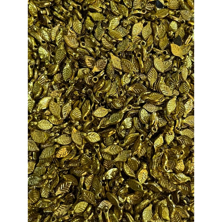  Oya. Kolye Vb. Pleksi Metalik Kaplama Plastik El Işleme Pul. 30 gr.